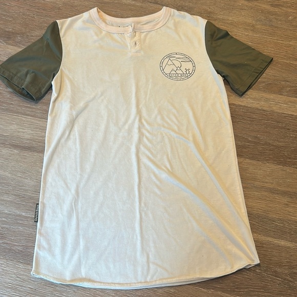 ✌️Dutch Bros Green + Cream Tree small Vintage DB - Picture 1 of 5